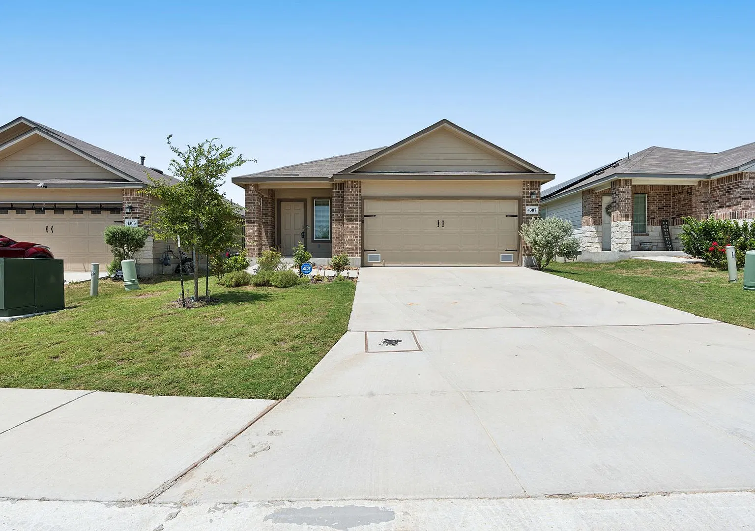 2 Week Free Move-In Special! Comfort and Convenience in San Antonio 3 Bed, 2 Bath with Private Yard — Photo 1