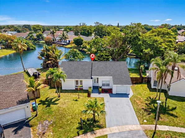 2710 Azalea Ave, Miramar, FL 33025