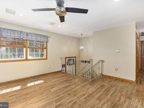 5th image of 13737 Langstone Dr
