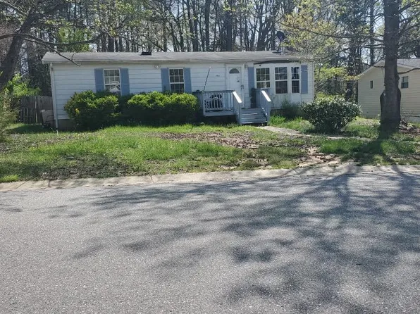 21514 Forest Run Dr, Lexington Park, MD 20653
