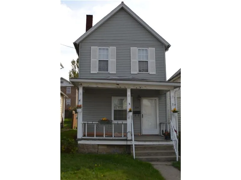 524 Ridge Ave photo 1