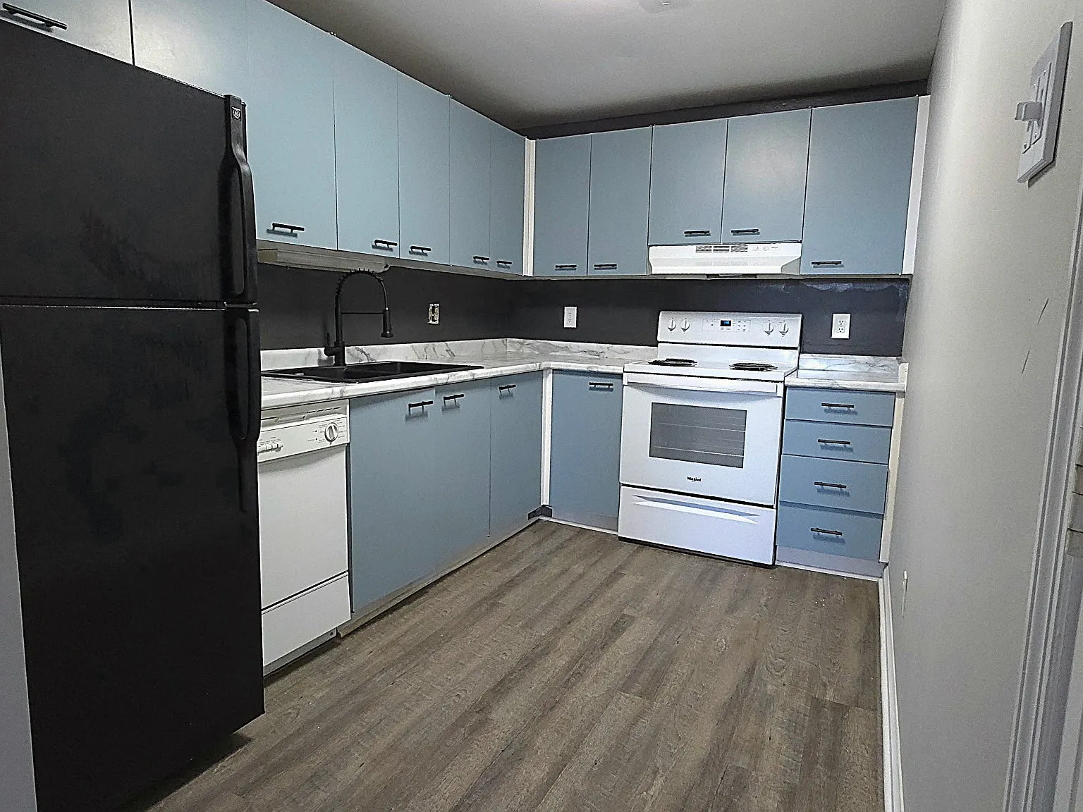 2 bed, 1000 sqft, $1,150 — Photo 1