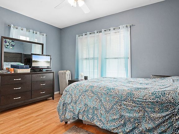 4th image of 186-20 Williamson Ave