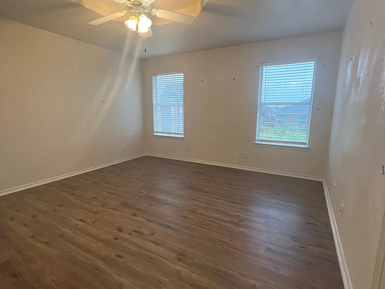 4307 Maggie Dr — Photo 13