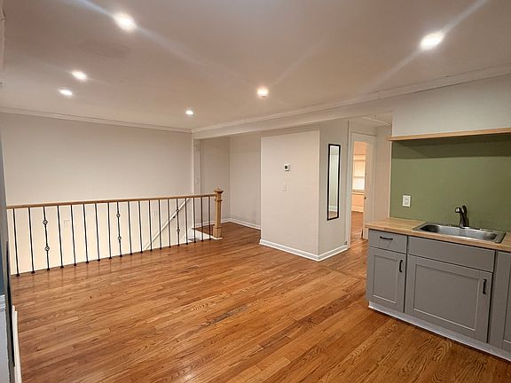 2nd image of 44 Cold Spring Rd #2