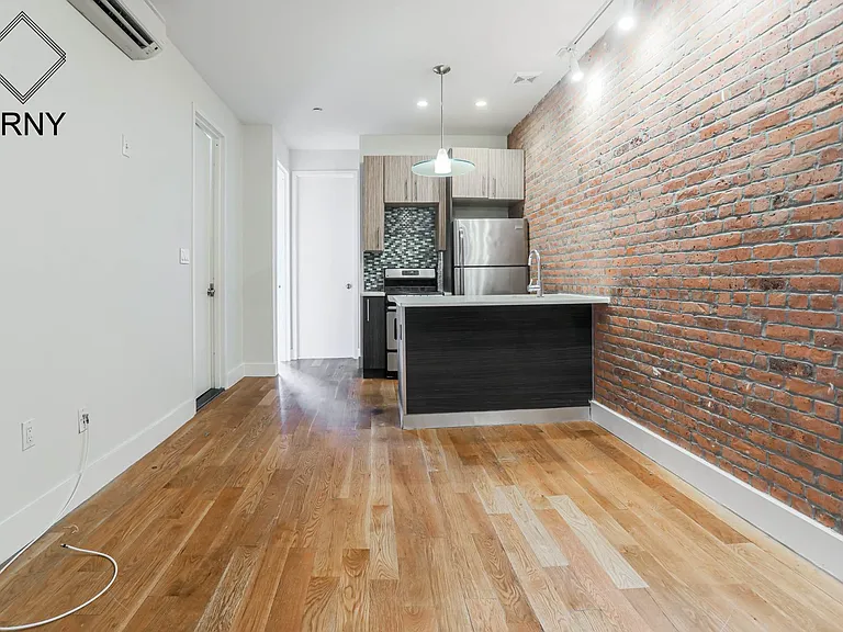 410 Gates Ave #4R — Photo 4