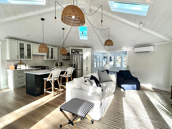 3rd image of 30 Bright Coves Way