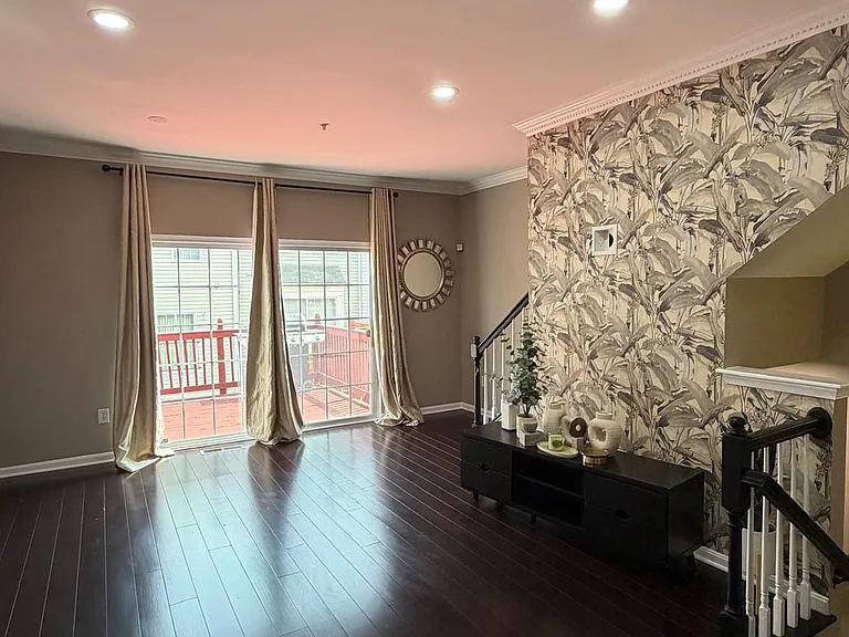 8307 Green Grass Rd — Photo 10