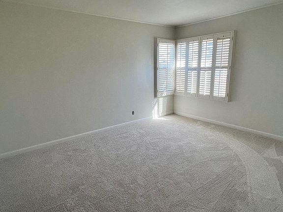 4th image of 827 Stoneyford Dr