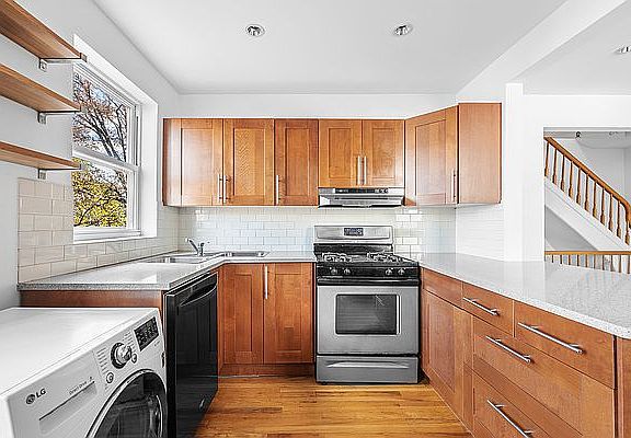 5th image of 219 14th St Floor 2