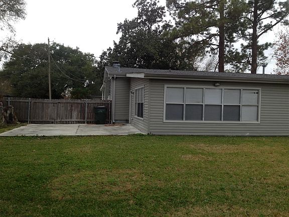 4th image of 420 Richmond Ave