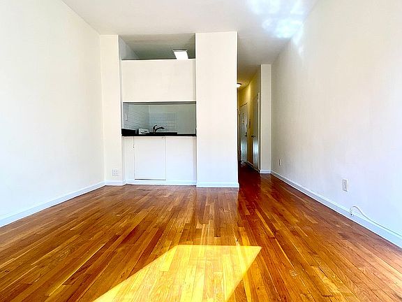 5th image of 416 E 74th St APT 7C