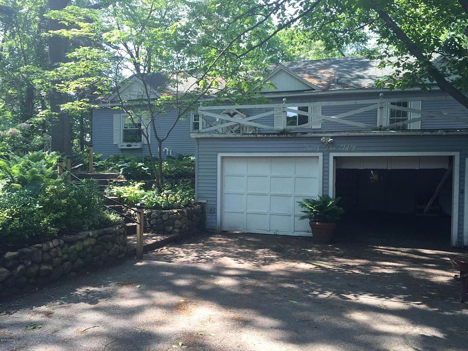 1st image of 3250 Thorncrest Dr SE
