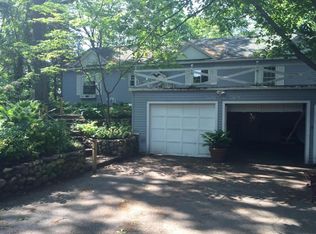 3250 Thorncrest Dr SE, Grand Rapids, MI 49546