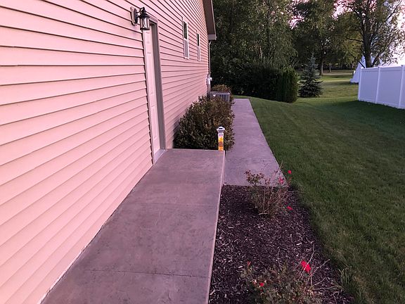 2nd image of 843 Winchester Green Dr