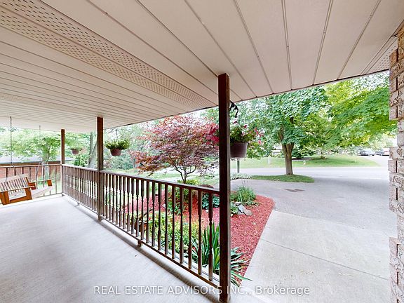 5th image of 227 Bower Hill Rd