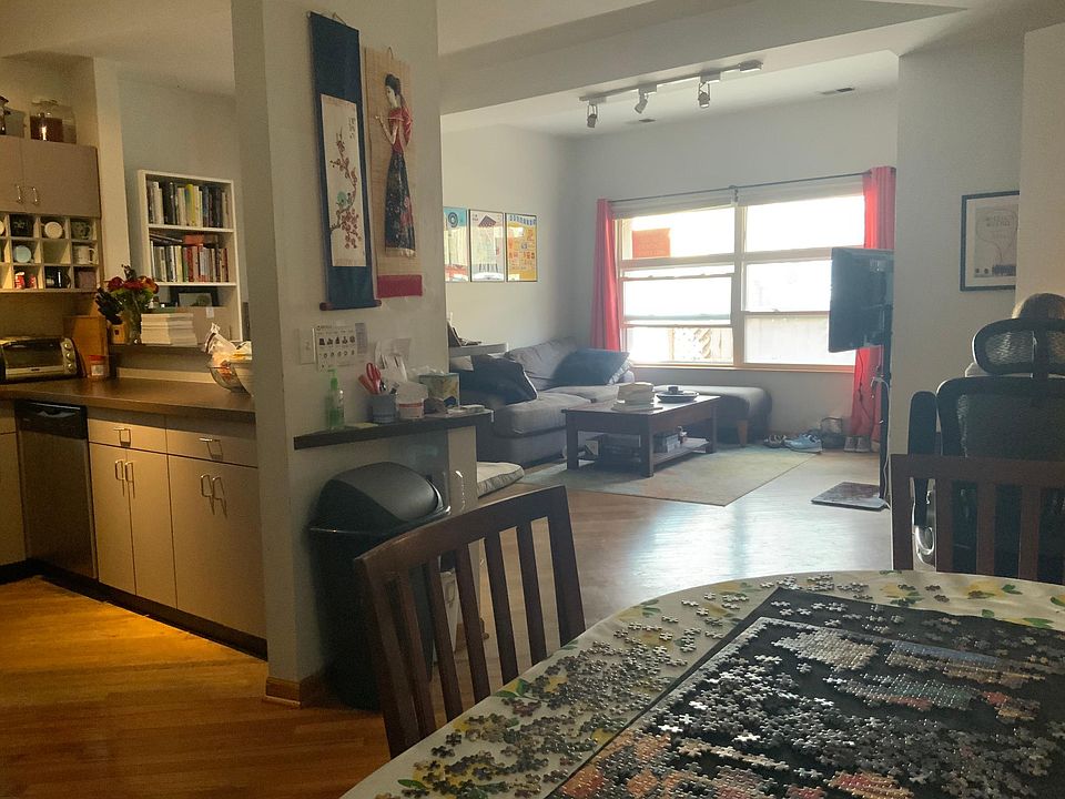 Open and airy kitchen, living and dining area. Room for an office space as well!