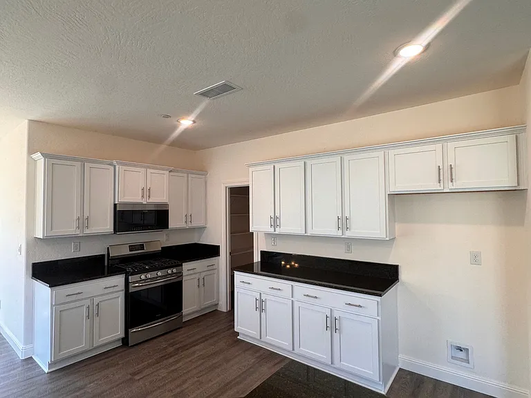 4438 W Langden Dr — Photo 10