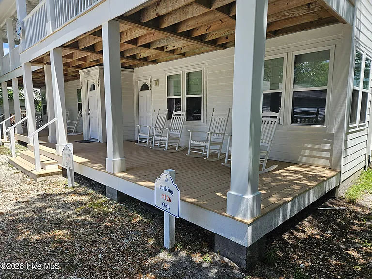 124 Sunset Ln — Photo 10