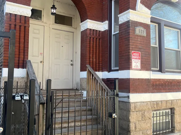 1529 W Huron St #1F, Chicago, IL 60642