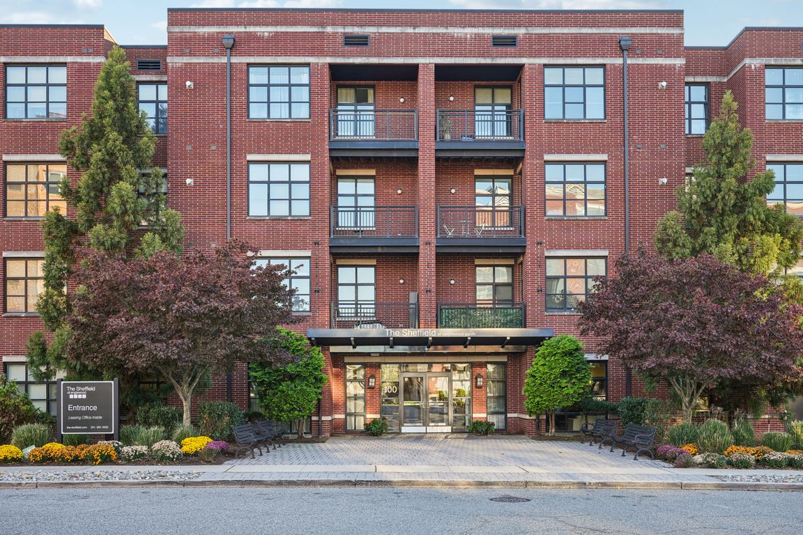 Riverview Ave-S2810-001.jpg