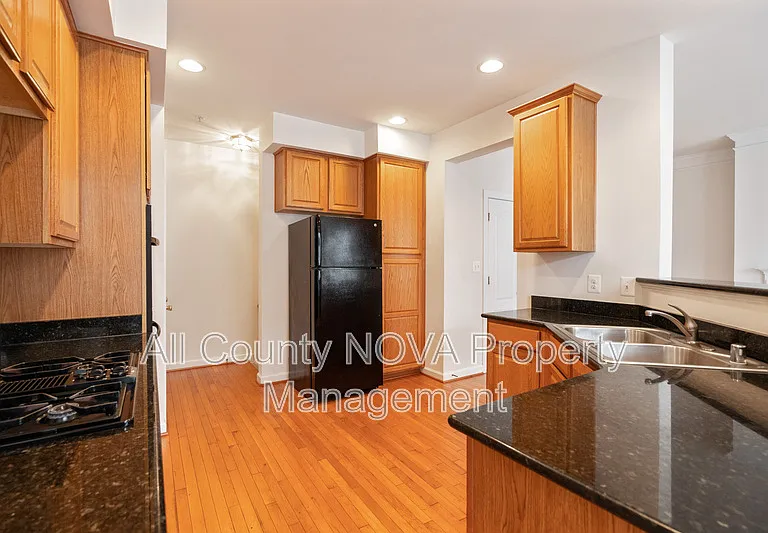 3546 Carriage Walk Ln #47-D — Photo 8