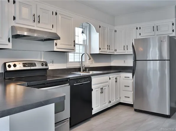 16 Elizabeth Street #12, Kent, CT 06757