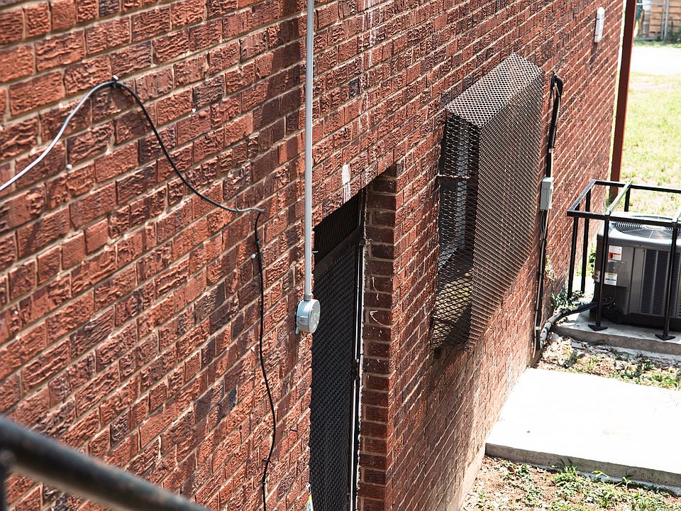 1st image of 341 54th St NE #B