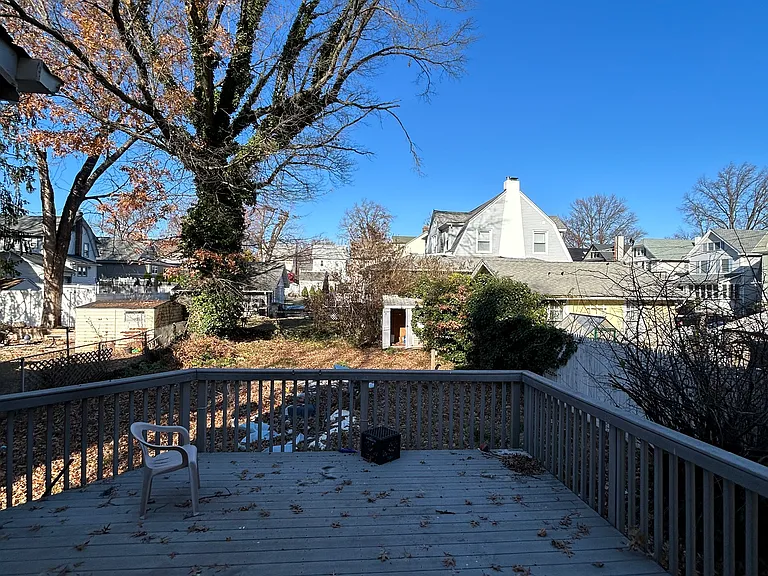 33 W Clay Ave — Photo 12
