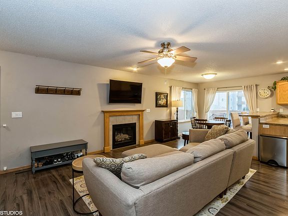 5th image of 530 Sicily Ct