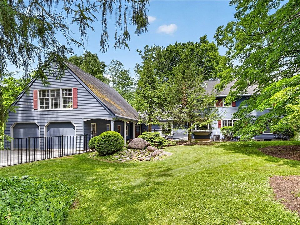 1st image of 2 Pleasant Grove Ln