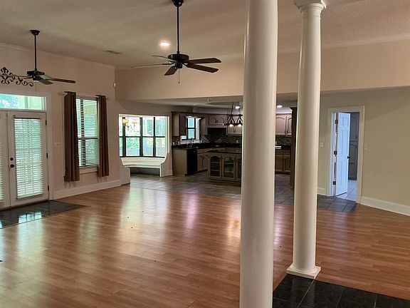 3rd image of 25844 Soles Ln