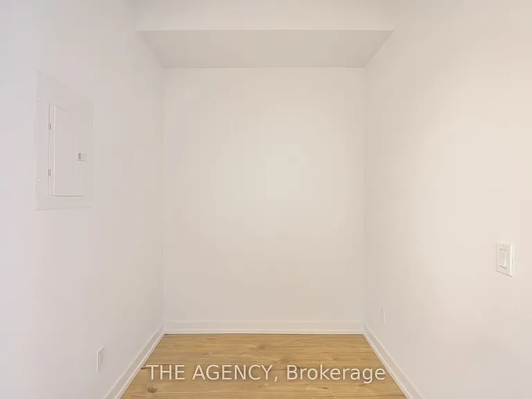 33 Parliament St #429 — Photo 16