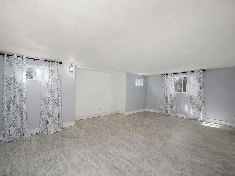 21910 W Bannock Ave — Photo 41
