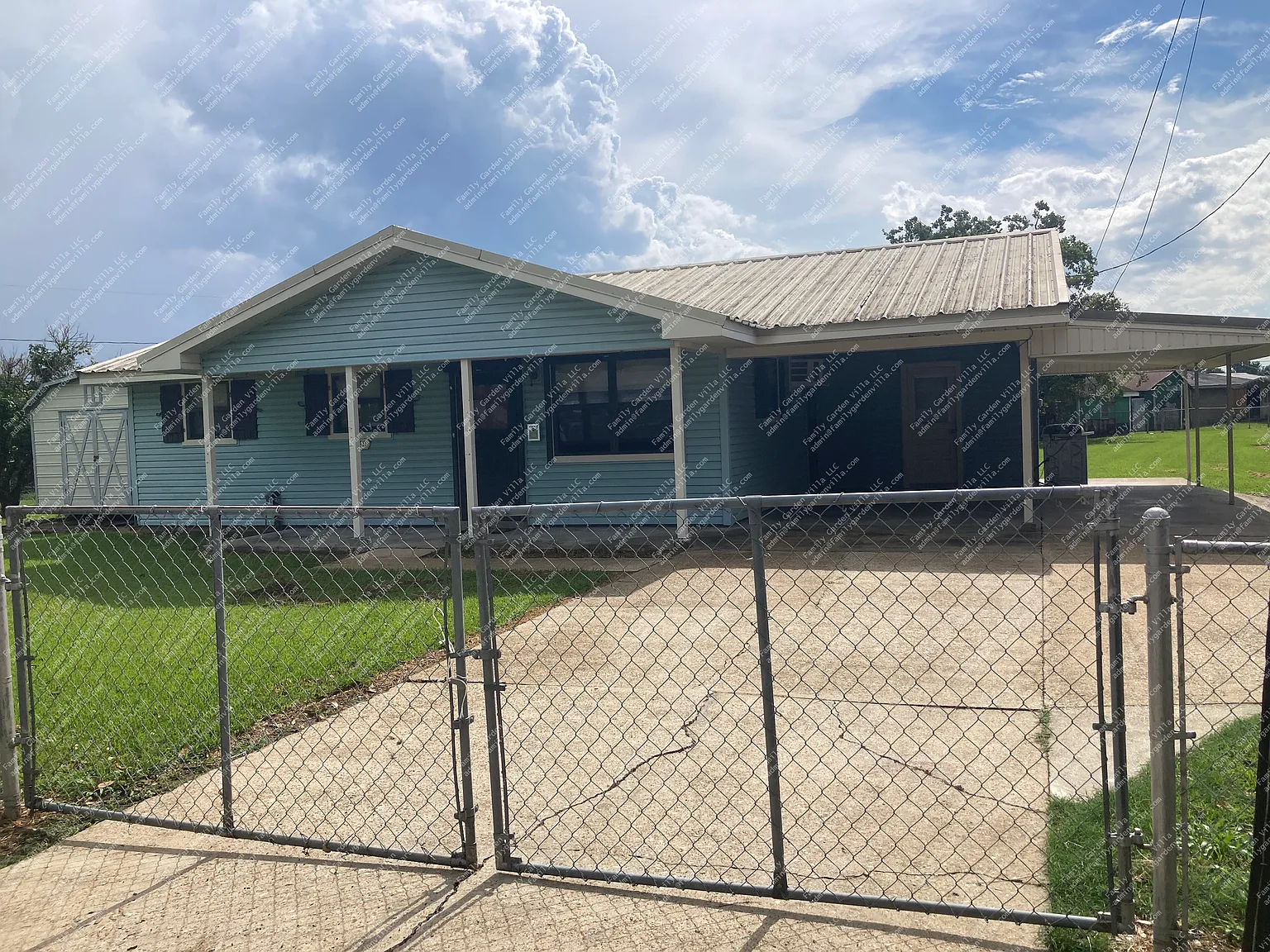 3 bed, 1300 sqft, $1,500 — Photo 1