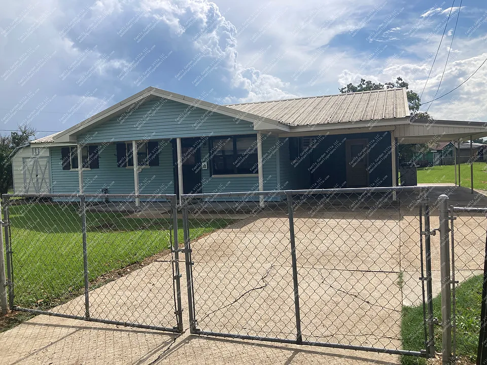 1860 Ridgefield Ave