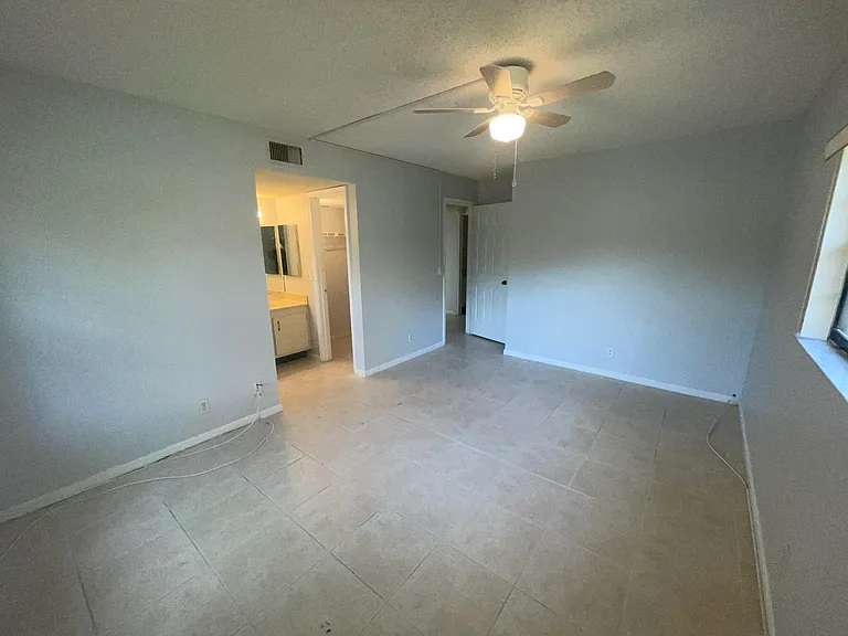 4185 Oak Terrace Dr — Photo 9