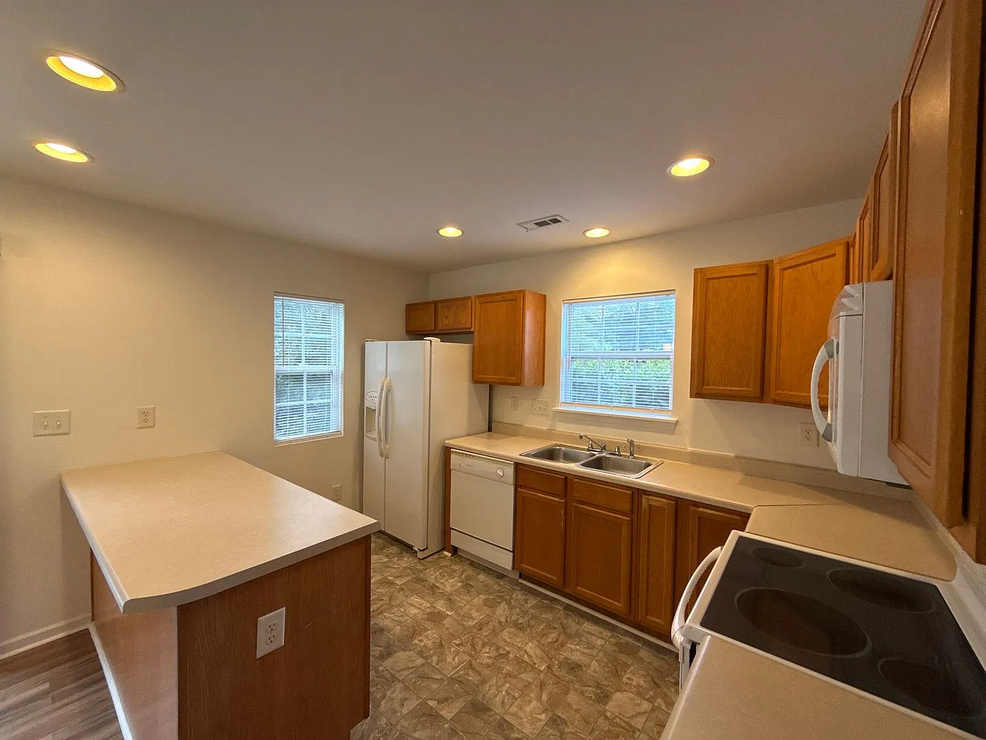 T.R. Lawing Realty Property — Photo 4