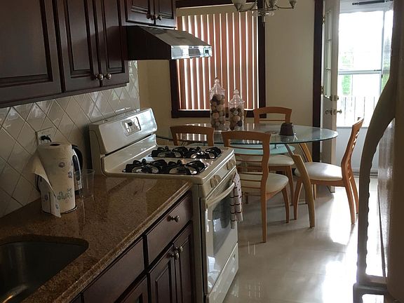 5th image of 2403 Mill Ave #2