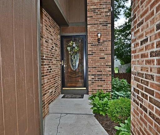 5th image of 863 Fortunegate Dr