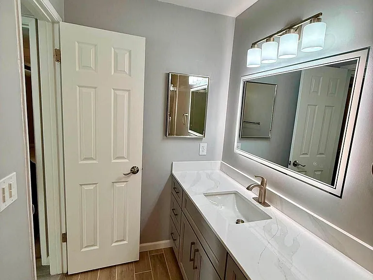 330 N Civic Dr #201 — Photo 14