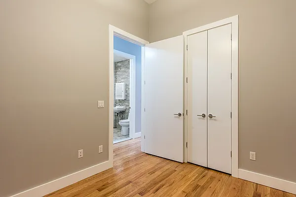 Rented by Nooklyn NYC LLC | media 9