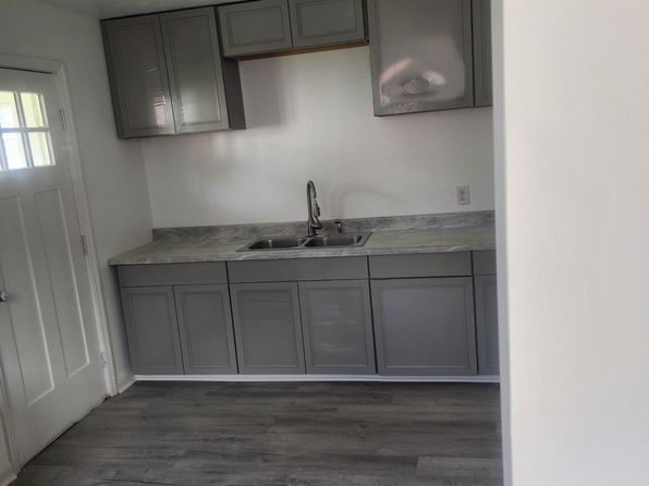 56 Dumont St