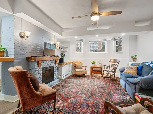 22 James St #22A, Brookline, MA 02446