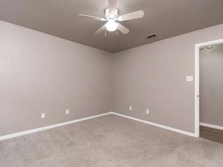 4004 Bull Run Dr — Photo 27