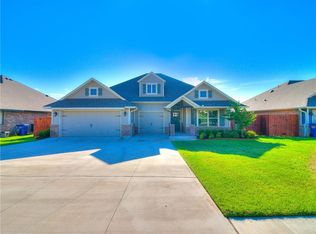 1208 N Storybrook Ter, Mustang, OK 73064