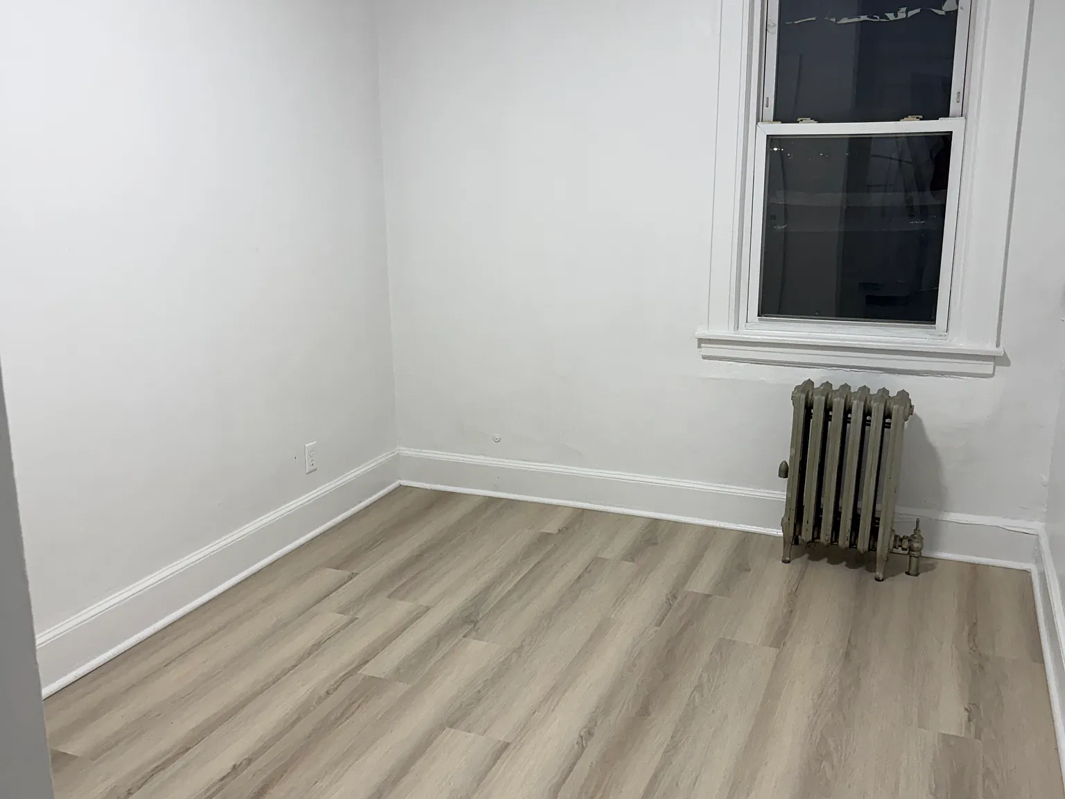 3 bed, 1000 sqft, $3,000 — Photo 3