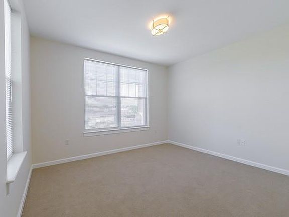 3rd image of 50 Eliot St APT 106