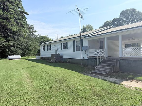 4th image of 393 Griggs School Rd