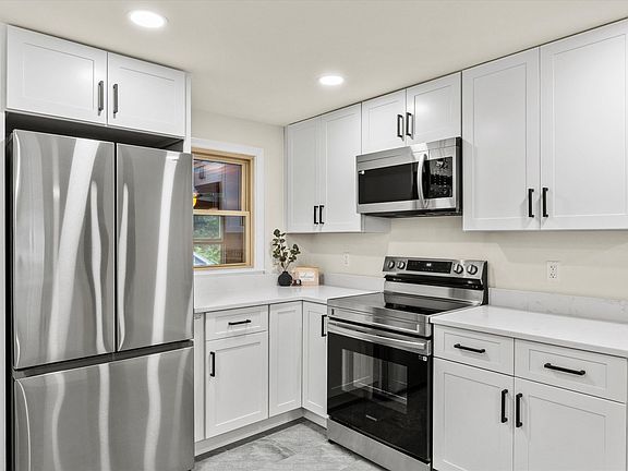 4th image of 155 Cedar Hill Drive